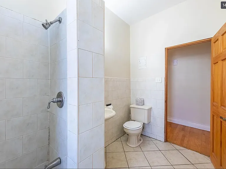 2056 W 19th St #2 — Photo 16