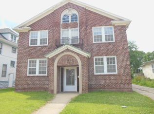 1124 N Main St, Rockford, IL 61103