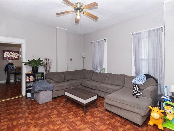 4th image of 1050 Barnett Ave