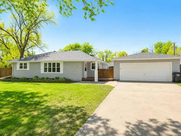 1820 Oak St, Hastings, MN 55033