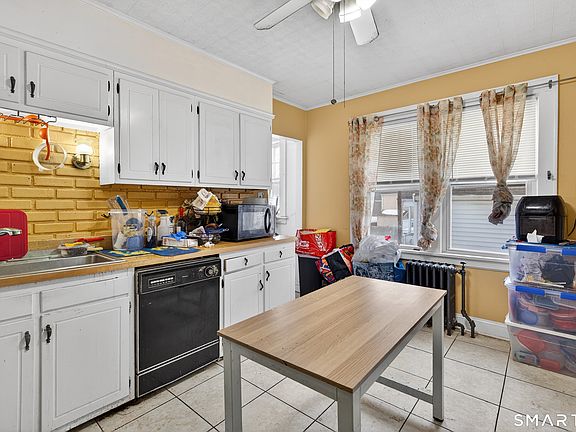4th image of 1440 Wood Avenue