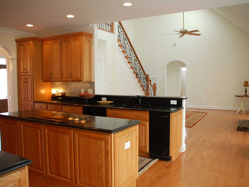 1st image of 3733 Heverley Dr