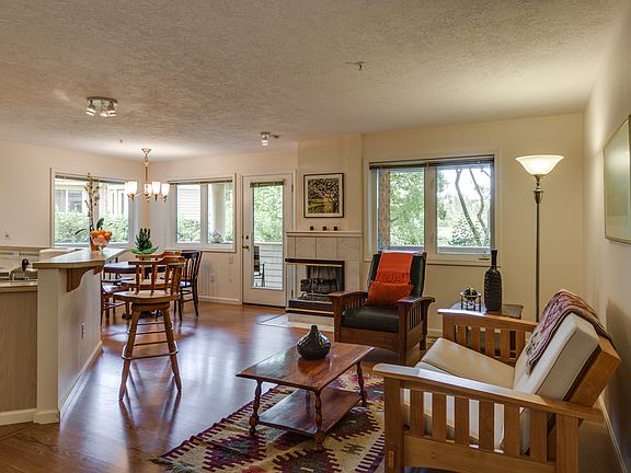 4th image of 639 N Riverpoint Blvd APT G101