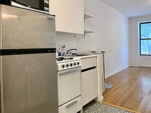 3rd image of 334 E 82nd St APT 2FW