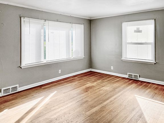 3rd image of 412 Soper Ave