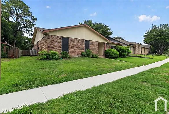 4 bed, 2085 sqft, $3,750 — Photo 3
