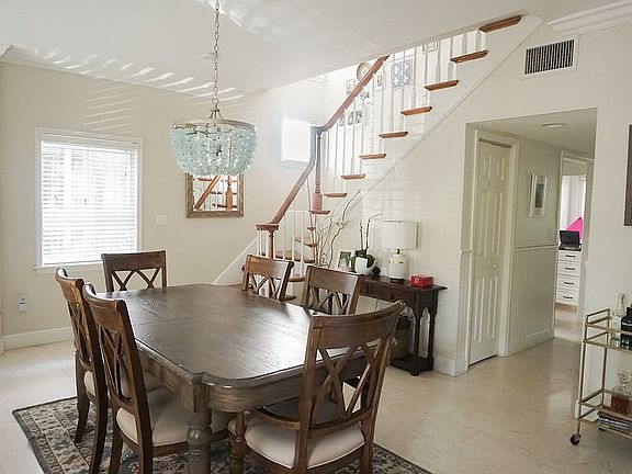 2nd image of 3281 Gifford Ln #3281