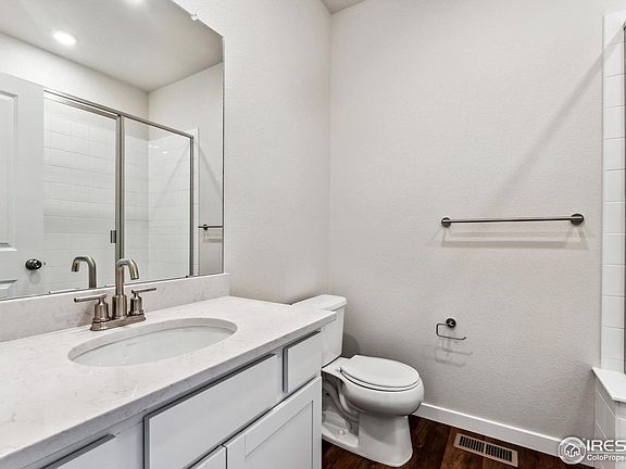 4th image of 872 Hummocky Way