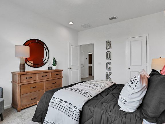 2nd image of 780 Cherry Elm Dr