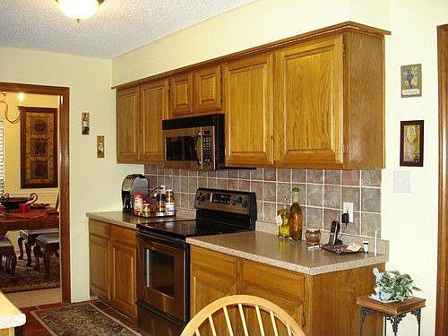 5th image of 3803 Furneaux Ln