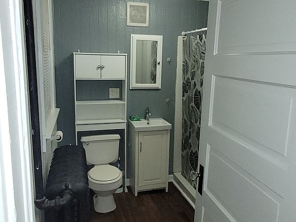 5th image of 333 N Main St APT 1