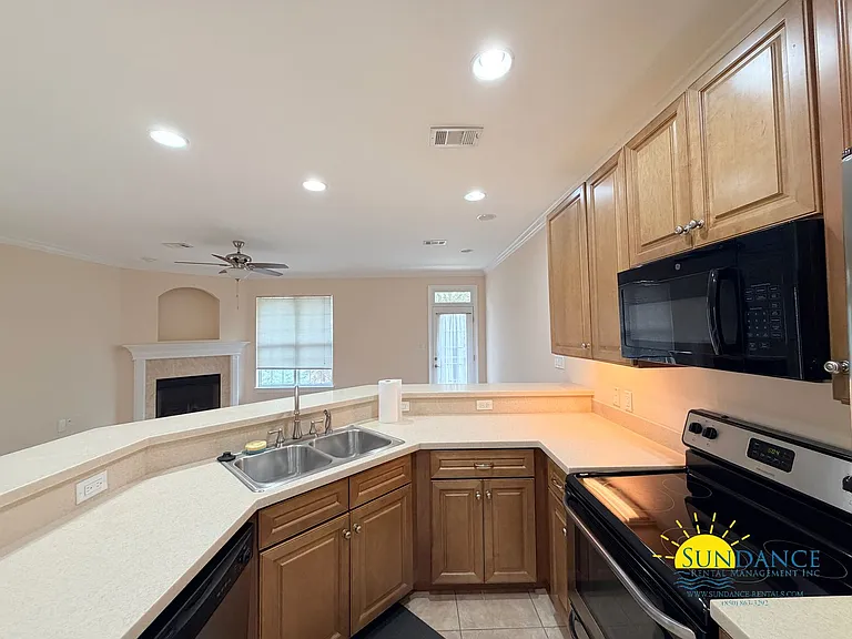 409 Nathey Ave — Photo 5