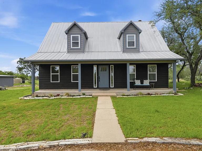 25429 Cove Dr — Photo 1