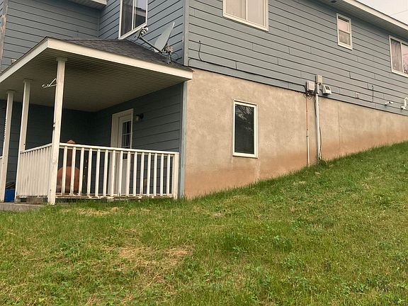 3rd image of 3335 Restormel St