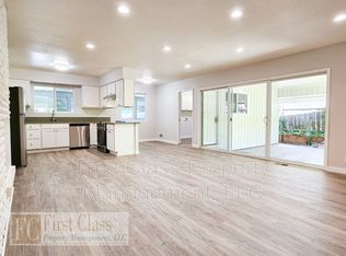 8860 SW Cashmur Ln APT 1, Portland, OR 97225