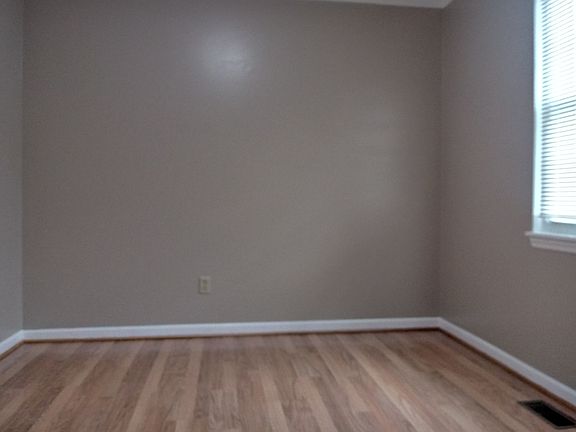 Small bedroom 2