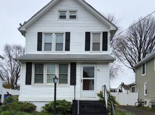 10 Jean Ct, Woodbridge, NJ 07095