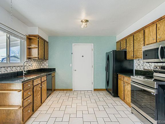 4th image of 2636 E 99th Avenue