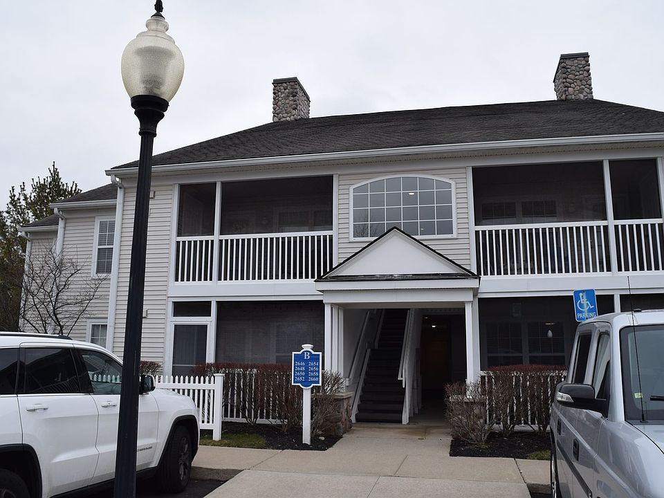 1st image of 2658 S Knightsbridge Cir