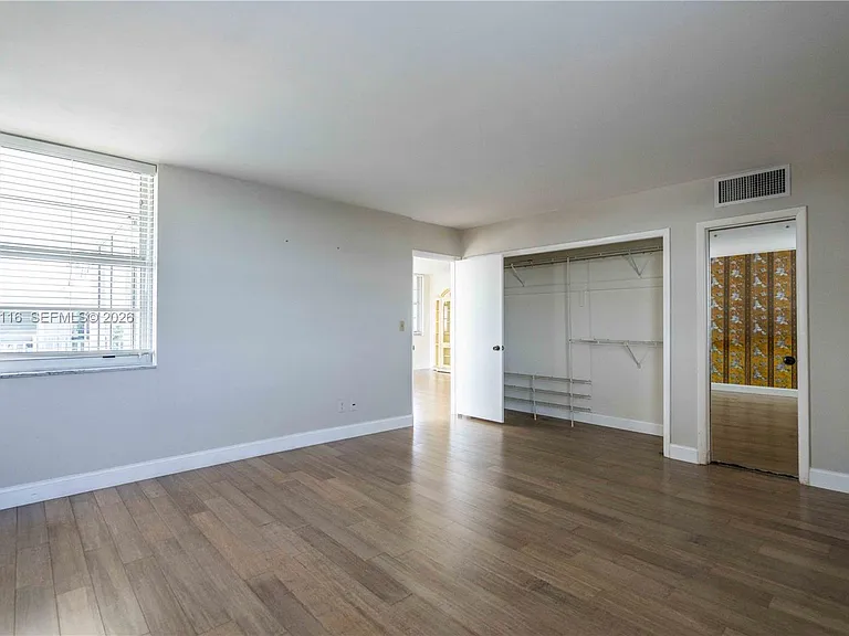 9500 W Bay Harbor Dr #7D — Photo 18