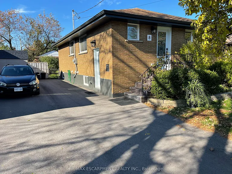 8 Alderney Ave #2 — Photo 14
