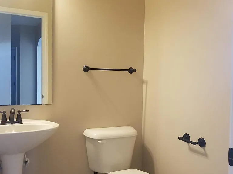 411 Cyrus Thompson Dr — Photo 14