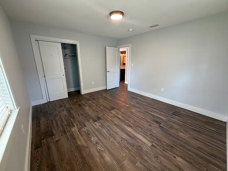 312 Yacht Club Dr NE — Photo 18