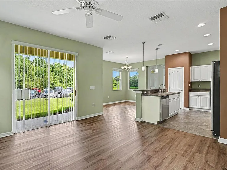599 Lake Eagle Ln — Photo 4