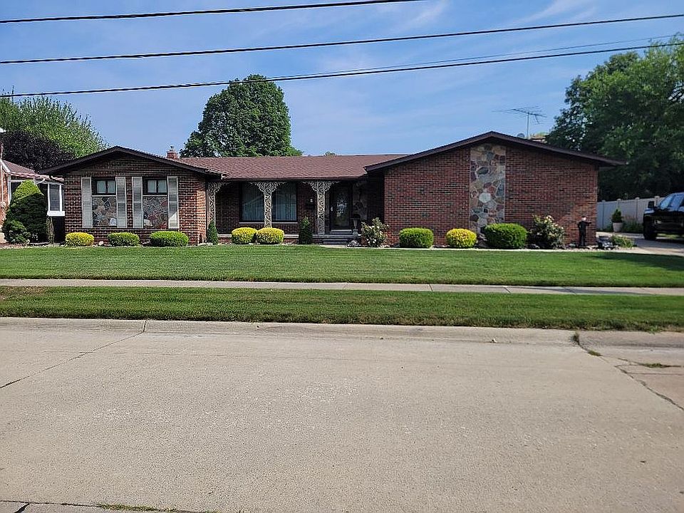 1st image of 15560 Bellaire Ave
