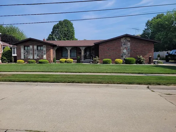 15560 Bellaire Ave, Allen Park, MI 48101