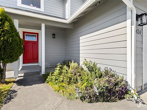3rd image of 6424 Barstow Lane SE
