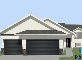 1701 W 26th St, Yankton, SD 57078