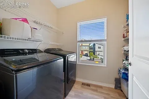 970 Grissom Dr — Photo 9