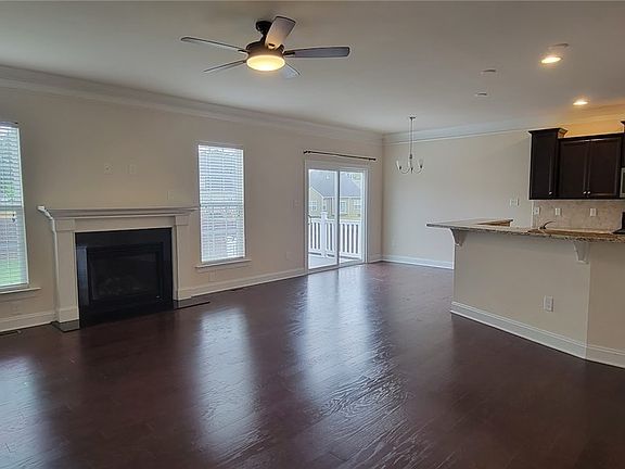 5th image of 7124 Ravenscraig Cres