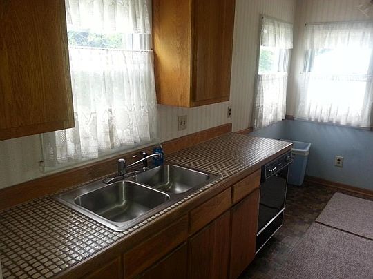 5th image of 3502 Astor Ave
