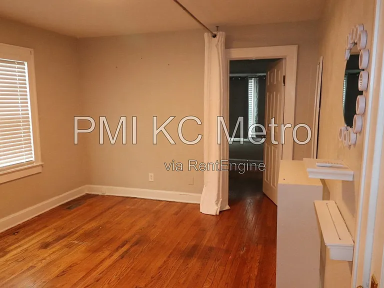 5331 Charlotte St #B — Photo 10