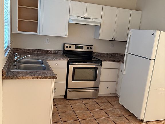 2nd image of 13920 14th St APT 3
