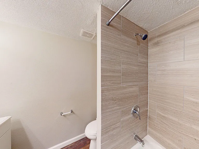Azure Place Apartments — Photo 7