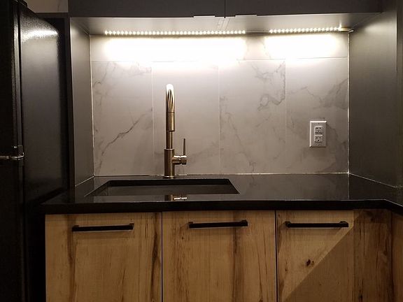 3rd image of 709 Sterling Pl #1L