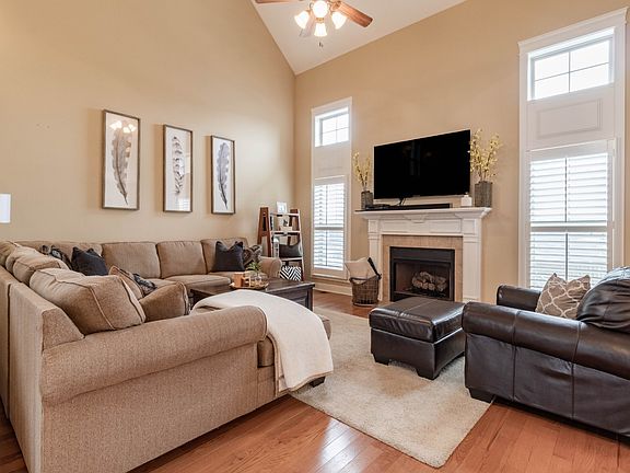 5th image of 133 Summer Terrace Ln