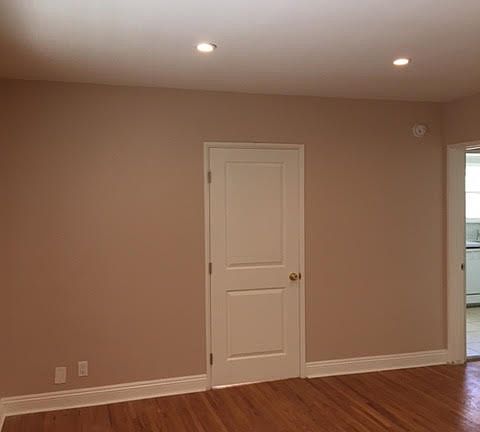 4th image of 650 Levering Ave #7