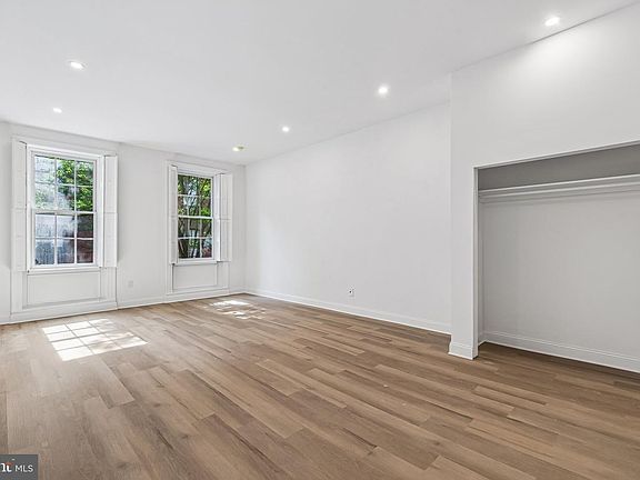 3rd image of 344 S 15th St #2