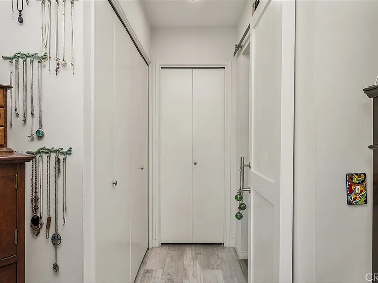 2221 E Viking Ave — Photo 37