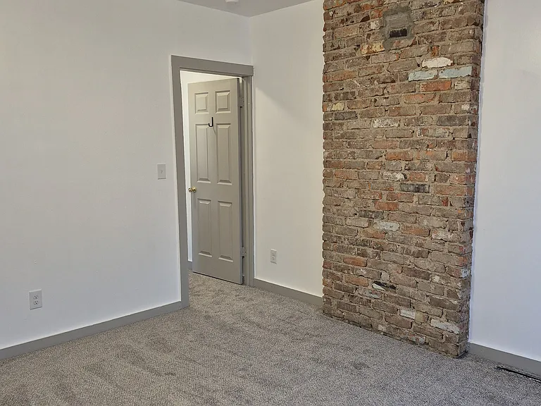 479 E Woodrow Ave — Photo 12