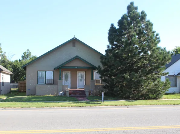 212 W Broadway St, Vici, OK 73859