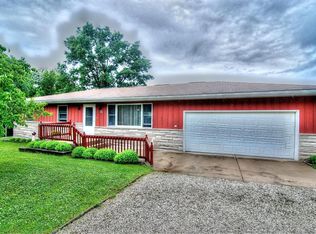 23588 Davis Lake St, Edwardsburg, MI 49112
