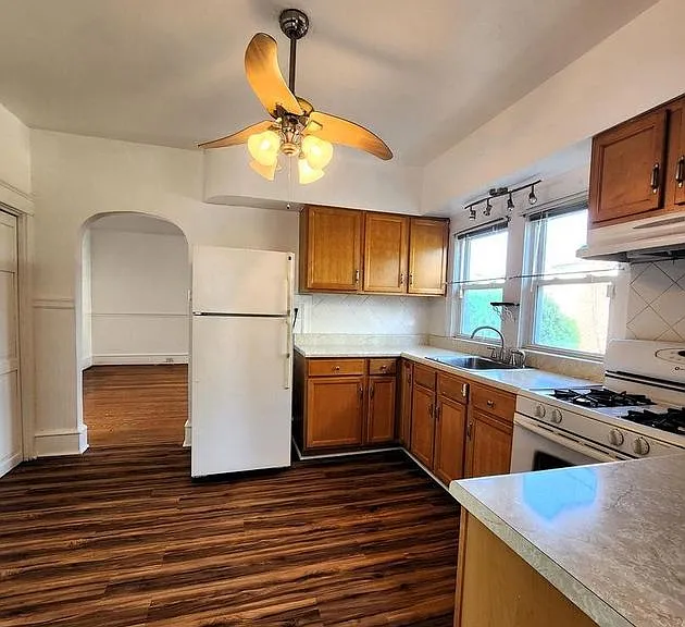 993 W Park Ave #2 — Photo 3
