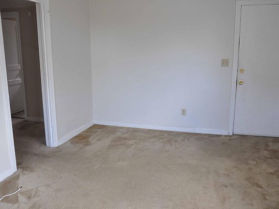 4th image of 704 13th Ave N #704