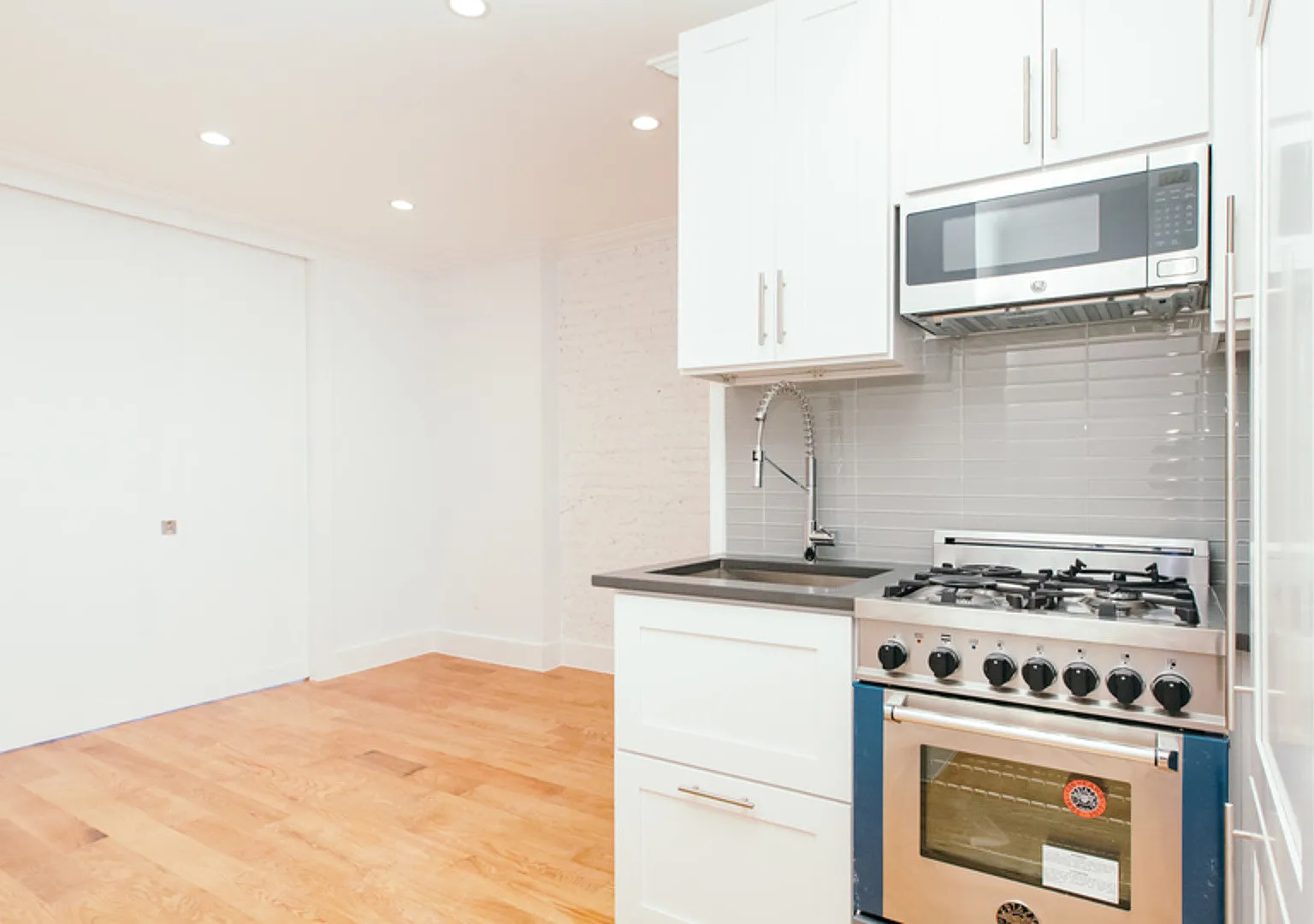 309 Washington Avenue — Photo 3