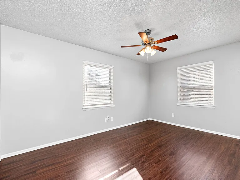 3635-3636 Baltimore Ave — Photo 30
